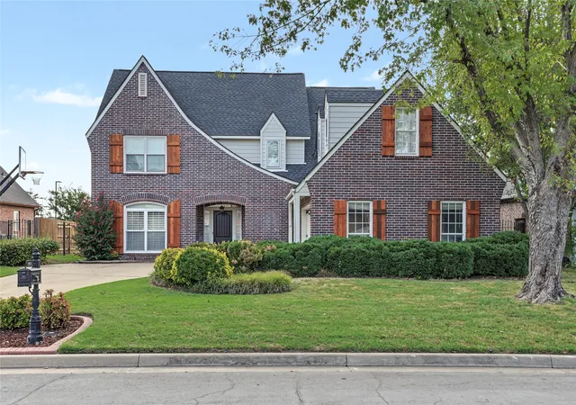 Photo 1 of Single family home for sale at 8511 S 100th Place E, Tulsa, OK 74133 | MLS# 2634308 | Listing updated on 2026-10-12