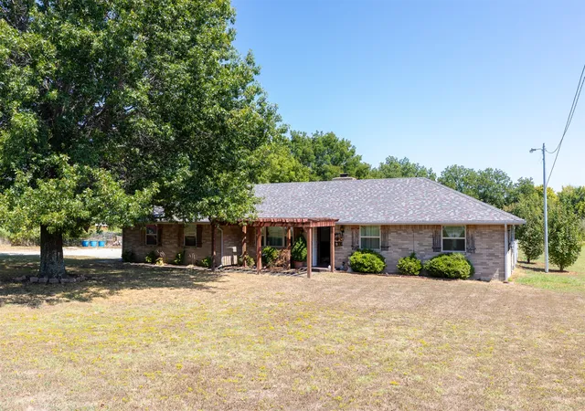 Photo 1 of Single family home for sale at 12502 County Rd 3570, Ada, OK 74820 | MLS# 2634128 | Listing updated on 2026-09-25