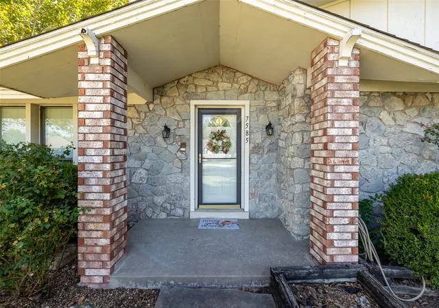 Photo 3 of Sale Pending at 7585 N 143rd Eastavenue, Owasso, OK 74055 | MLS# 2633871 | Listing updated on 2026-09-28