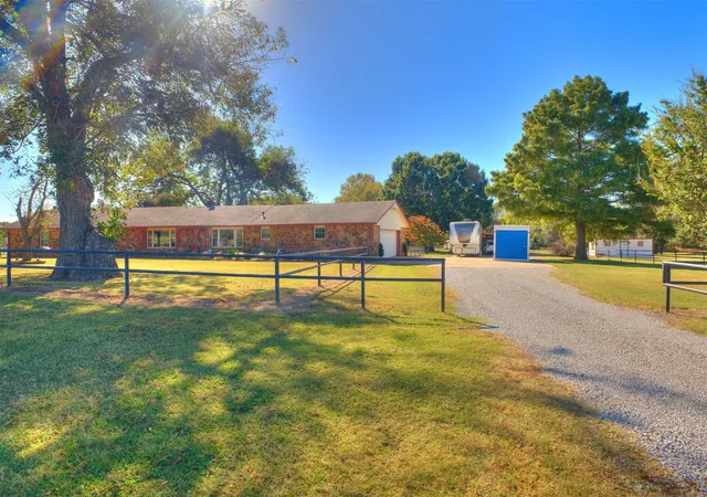 Photo 1 of Single family home for sale at 27726 E 161st Street S, Coweta, OK 74429 | MLS# 2634335 | Listing updated on 2026-10-01