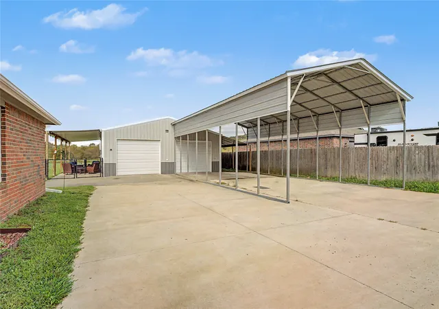 Photo 3 of Sale Pending at 28400 S Kaela Dr, Inola, OK 74036 | MLS# 2633995 | Listing updated on 2026-10-11