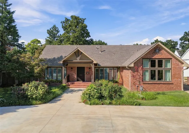 Single family home for sale at 2131 E 31st Street, Tulsa, OK 74105 | MLS# 2634346