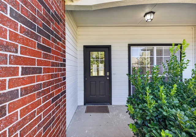 Photo 3 of Single family home for sale at 9303 N 103rd Eastavenue, Owasso, OK 74055 | MLS# 2634337 | Listing updated on 2026-10-09