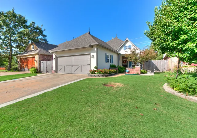 Photo 1 of Sale Pending at 522 N Willow Pl, Jenks, OK 74037 | MLS# 2634356 | Listing updated on 2026-09-21