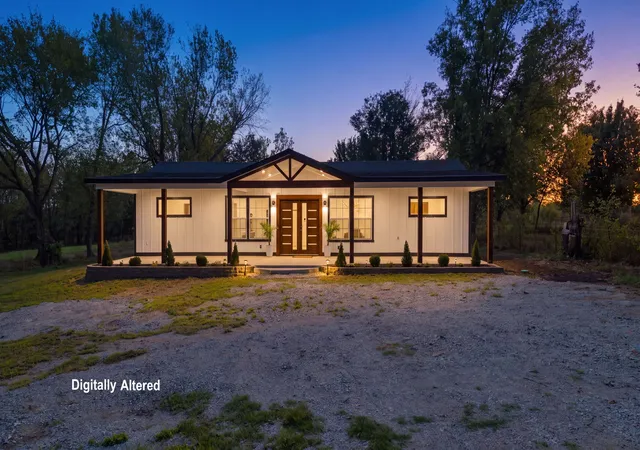 Photo 2 of Single family home for sale at 16254 E 410 Road, Claremore, OK 74017 | MLS# 2634385 | Listing updated on 2026-10-06