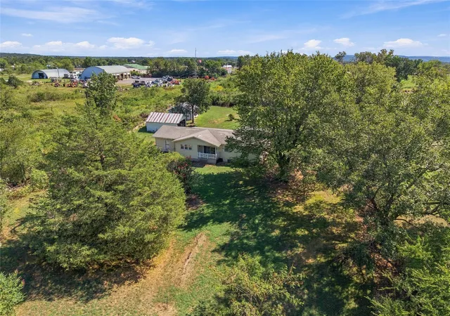 Photo 3 of Sale Pending at 5056 S 514 Lane, Tahlequah, OK 74464 | MLS# 2634406 | Listing updated on 2026-09-30