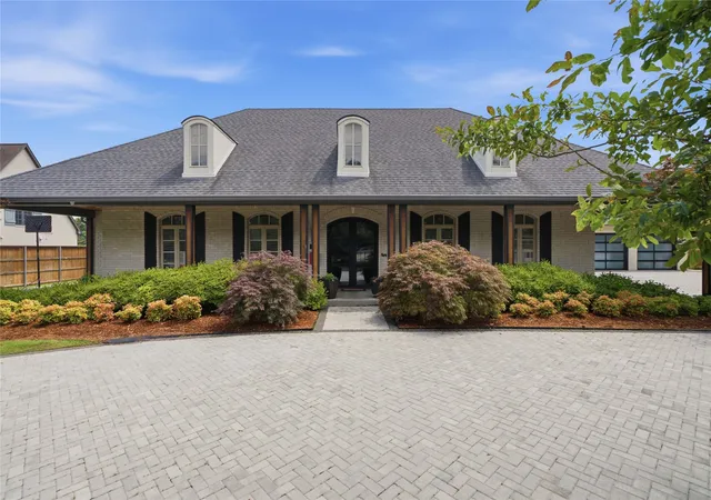 Photo 3 of Mansion for sale at 2680 E 36th Street, Tulsa, OK 74105 | MLS# 2631081 | Listing updated on 2026-10-02