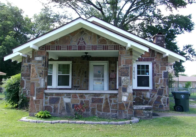 Photo 1 of Single family home for sale at 1605 Houston, Muskogee, OK 74403 | MLS# 2634434 | Listing updated on 2026-10-06