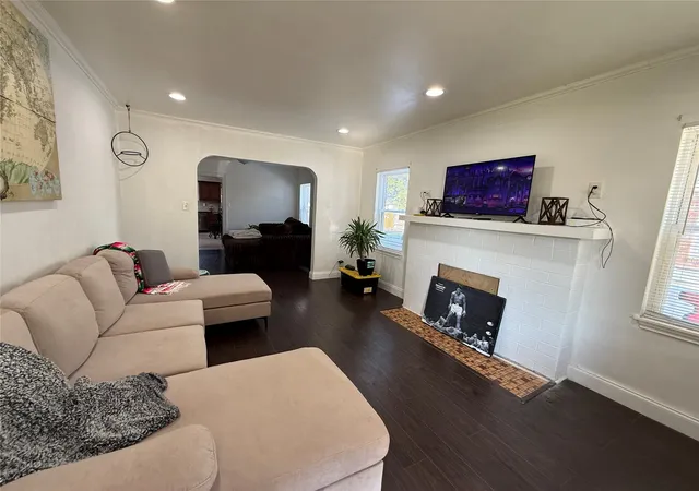 Photo 3 of Single family home for sale at 1624 N Boston Ave, Tulsa, OK 74106 | MLS# 2634450 | Listing updated on 2026-09-18