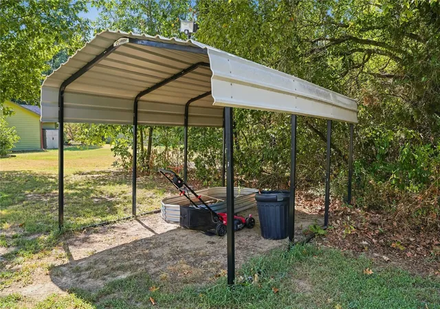 Photo 2 of Single family home for sale at 420492 E 1168 Road, Eufaula, OK 74432 | MLS# 2633989 | Listing updated on 2026-09-29