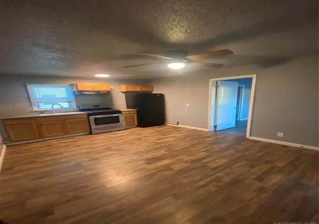 Photo 3 of Sale Pending at 808 N Cherokee St, Claremore, OK 74017 | MLS# 2634479 | Listing updated on 2026-10-05