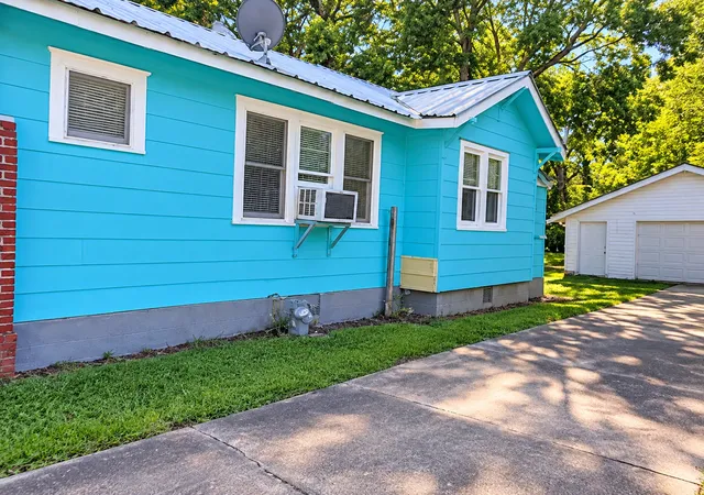 Photo 3 of Single family home for sale at 319 North 18th, Muskogee, OK 74401 | MLS# 2634482 | Listing updated on 2026-09-28