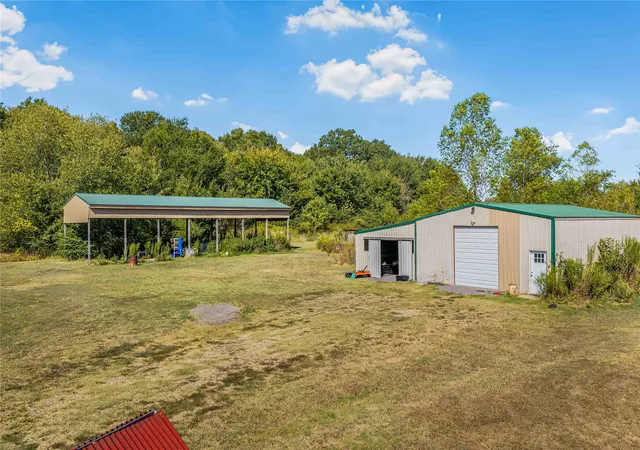 Photo 2 of Single family home for sale at 18747 Cowshed Xing, Spiro, OK 74959 | MLS# 2634416 | Listing updated on 2026-09-19