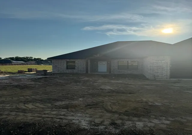 Photo 2 of Single family home for sale at 277 Cobb Cir, Durant, OK 74701 | MLS# 2633266 | Listing updated on 2026-09-19