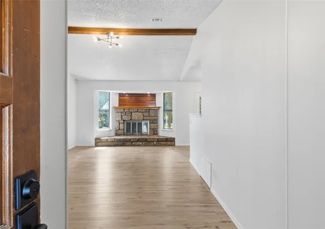 Photo 3 of Sale Pending at 1823 W Ithica St, Broken Arrow, OK 74012 | MLS# 2634023 | Listing updated on 2026-09-30