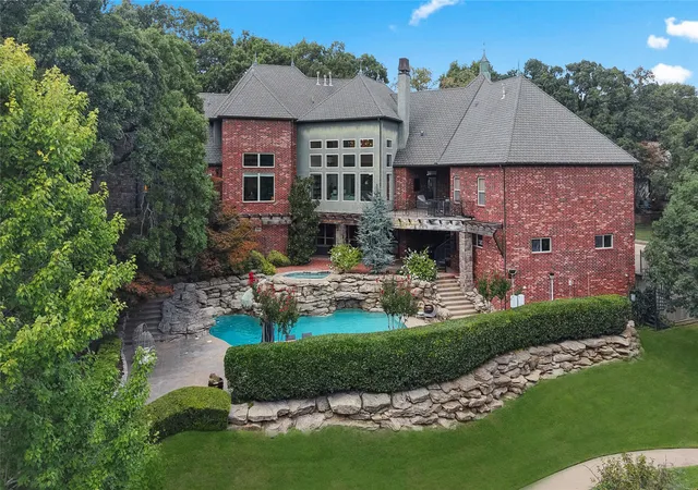 Photo 3 of Mansion for sale at 4752 E 114th Street Nw, Tulsa, OK 74137 | MLS# 2633943 | Listing updated on 2026-09-24