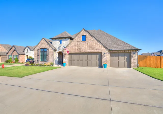 Photo 1 of Sale Pending at 2508 E Olympia St, Broken Arrow, OK 74014 | MLS# 2634518 | Listing updated on 2026-09-28