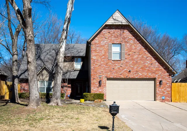 Photo 1 of Single family home for sale at 10215 E 98th Street, Tulsa, OK 74133 | MLS# 2634523 | Listing updated on 2026-10-02