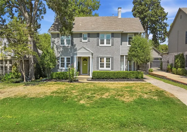 Photo 1 of Sale Pending at 2135 E 25th Place, Tulsa, OK 74114 | MLS# 2633868 | Listing updated on 2026-10-04