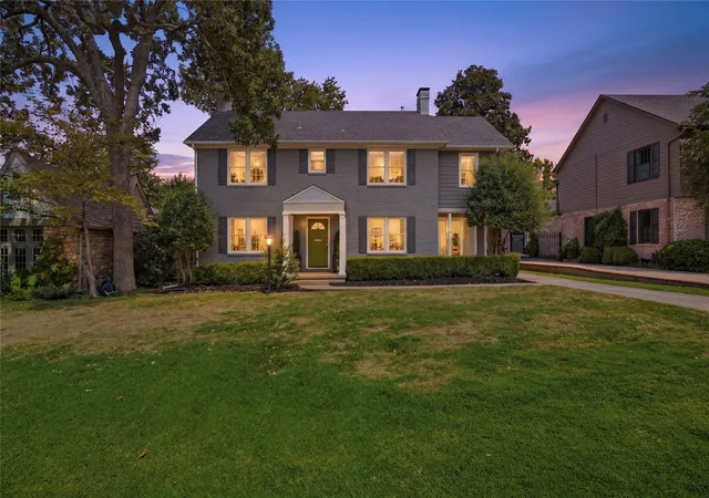 Photo 3 of Sale Pending at 2135 E 25th Place, Tulsa, OK 74114 | MLS# 2633868 | Listing updated on 2026-10-04