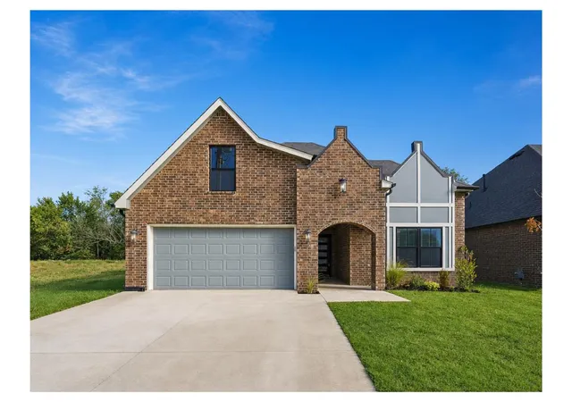 Photo 1 of Single family home for sale at 213 W Broadway St, Owasso, OK 74055 | MLS# 2632838 | Listing updated on 2026-09-19