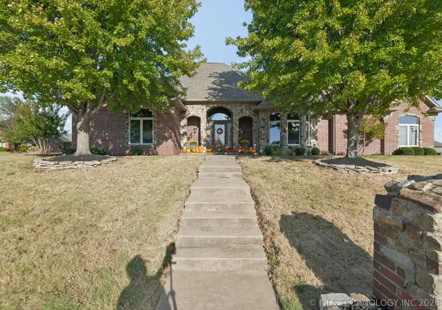 Photo 3 of Single family home for sale at 4116 Stonecreek Dr, Muskogee, OK 74403 | MLS# 2634493 | Listing updated on 2026-09-19