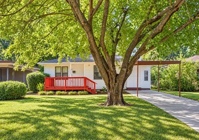 Photo 1 of Single family home for sale at 1720 Easley, Ardmore, OK 73401 | MLS# 2634251 | Listing updated on 2026-10-05