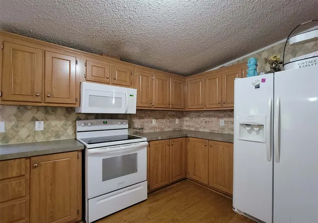 Photo 3 of Manufactured home for sale at 302 E Schley St, Vian, OK 74962 | MLS# 2634535 | Listing updated on 2026-10-07