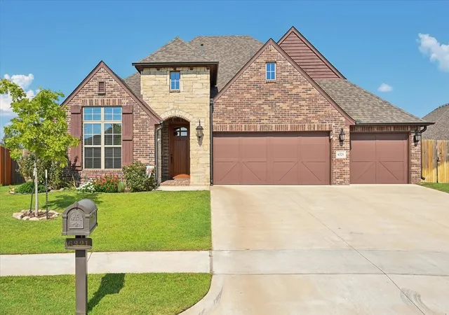 Photo 2 of Single family home for sale at 6321 N 24th Street, Broken Arrow, OK 74014 | MLS# 2634560 | Listing updated on 2026-09-29