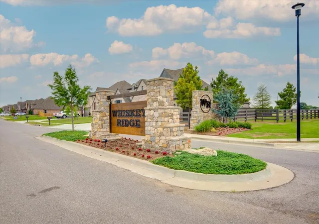 Photo 3 of Single family home for sale at 6321 N 24th Street, Broken Arrow, OK 74014 | MLS# 2634560 | Listing updated on 2026-09-29