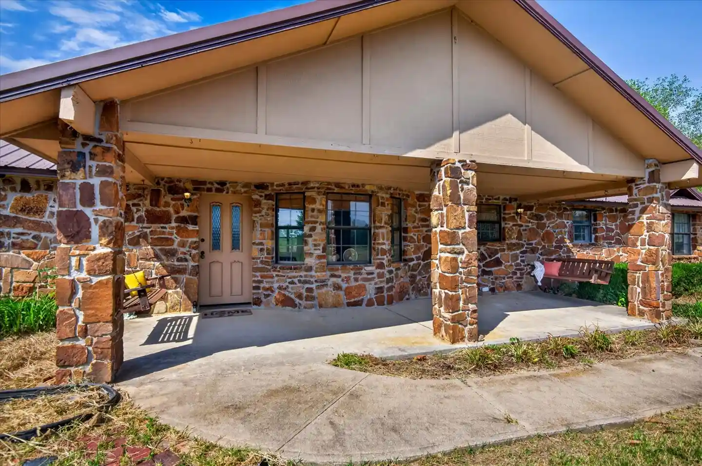 Single family home for sale at 399987 W 3700 Road, Ramona, OK 74061 | MLS# 2633307