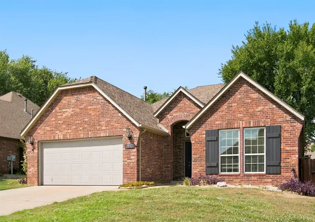 Photo 2 of Single family home for sale at 1816 E Laredo St, Broken Arrow, OK 74012 | MLS# 2634262 | Listing updated on 2026-09-20
