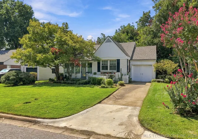 Photo 3 of Sale Pending at 2258 S Delaware Ct, Tulsa, OK 74114 | MLS# 2634103 | Listing updated on 2026-10-02