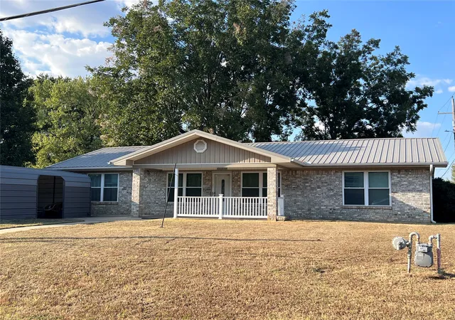 Photo 1 of Sale Pending at 701 Nw F St, Stigler, OK 74462 | MLS# 2634618 | Listing updated on 2026-09-21