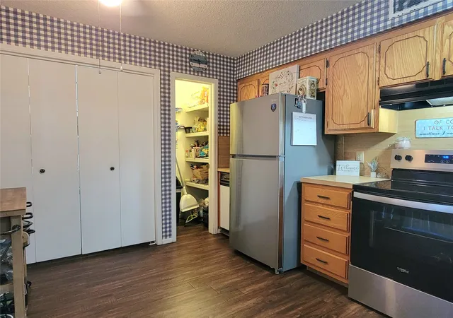 Listing Photo 4 - Condo for sale in building located at 101 Doris Dr, Sallisaw, OK 74955 - Unit #31
