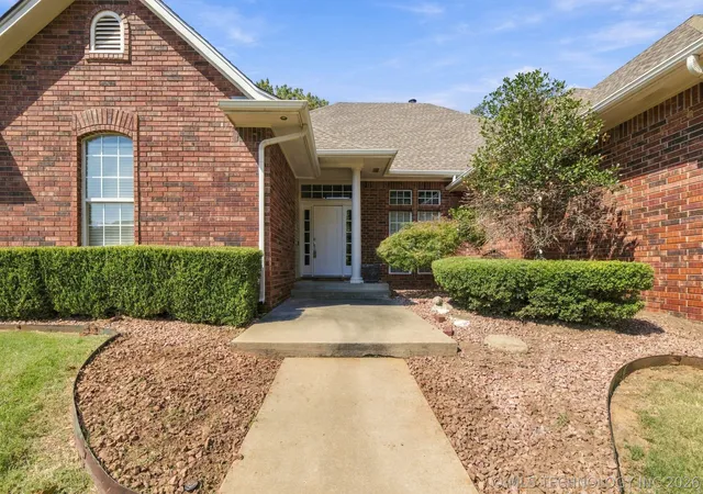 Photo 1 of Single family home for sale at 3105 Chelsea Ln, Muskogee, OK 74403 | MLS# 2633954 | Listing updated on 2026-09-28