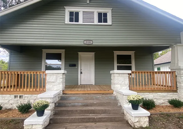 Photo 3 of Sale Pending at 328 S Hickory St, Sapulpa, OK 74066 | MLS# 2634650 | Listing updated on 2026-09-23