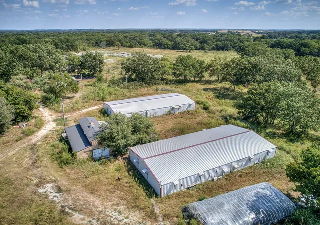 Photo 3 of Manufactured home for sale at 98168 N 3810 Road, Okemah, OK 74859 | MLS# 2634651 | Listing updated on 2026-09-22