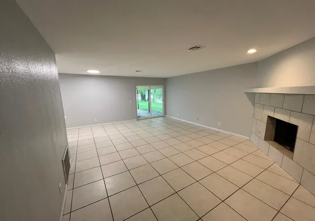 Photo 2 of Multi family home for sale at 1400 W Madison St, Broken Arrow, OK 74012 | MLS# 2634589 | Listing updated on 2026-10-01