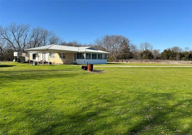 Photo 3 of Single family home for sale at 8925 State Rd 78, Hendrix, OK 74741 | MLS# 2634711 | Listing updated on 2026-09-22