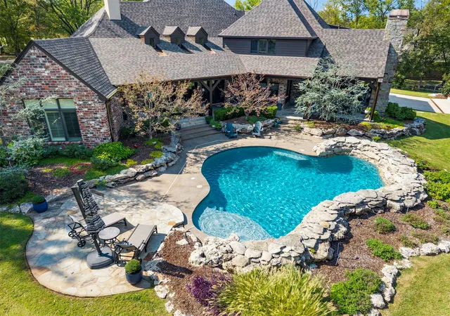 Photo 3 of Single family home for sale at 9817 N Stonewick Rd, Owasso, OK 74055 | MLS# 2634373 | Listing updated on 2026-09-28