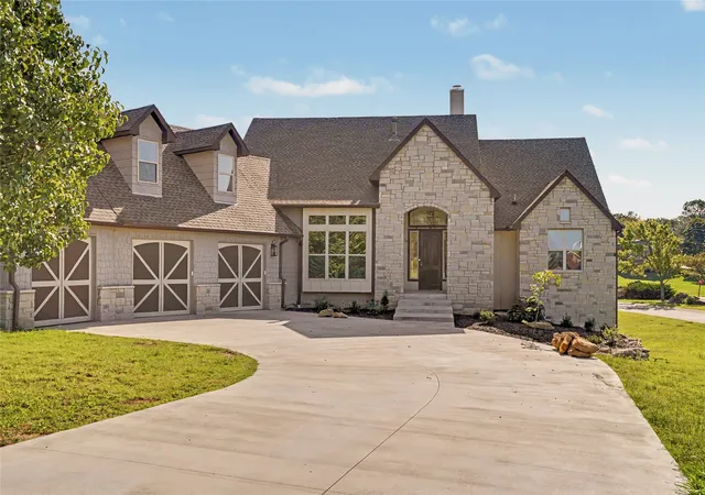 Photo 1 of Single family home for sale at 421 Summercrest Ct, Sapulpa, OK 74066 | MLS# 2634736 | Listing updated on 2026-09-22