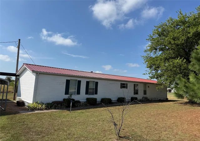 Photo 3 of Manufactured home for sale at 420362 East 1141, Checotah, OK 74426 | MLS# 2634744 | Listing updated on 2026-09-22