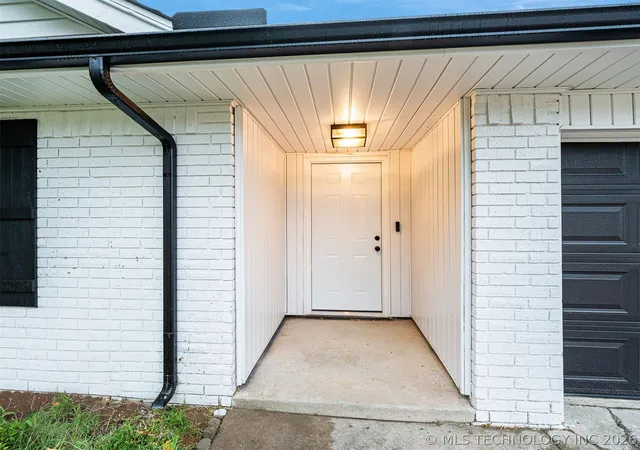 Photo 3 of Single family home for sale at 309 Capitol St, Fort Gibson, OK 74434 | MLS# 2634792 | Listing updated on 2026-09-22