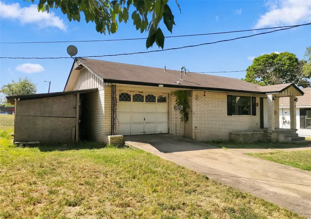 Photo 3 of Single family home for sale at 602 E Ward St, Tahlequah, OK 74464 | MLS# 2634852 | Listing updated on 2026-09-22