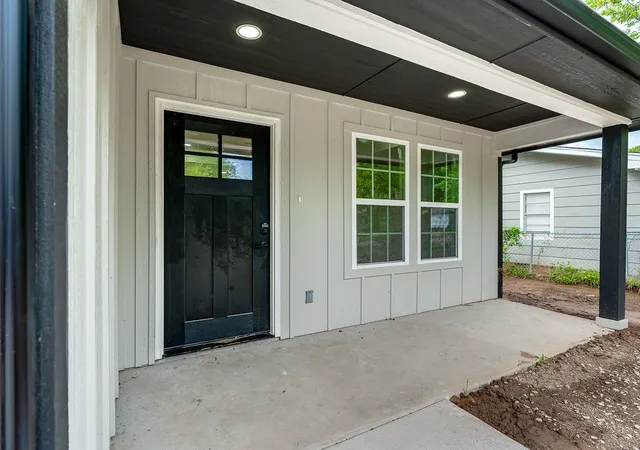 Photo 3 of Single family home for sale at 1319 Wolfe Ln, Ada, OK 74820 | MLS# 2634853 | Listing updated on 2026-09-22
