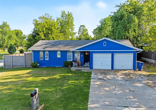Photo 1 of Sale Pending at 11318 E 15th Street, Tulsa, OK 74128 | MLS# 2634858 | Listing updated on 2026-09-29