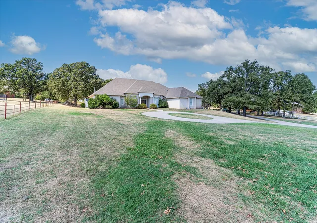 Photo 3 of Single family home for sale at 1301 Lou Allard Dr, Drumright, OK 74030 | MLS# 2634808 | Listing updated on 2026-09-23