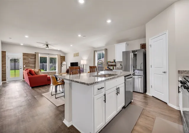 Photo 3 of Single family home for sale at 2001 E Vandalia St, Broken Arrow, OK 74012 | MLS# 2634596 | Listing updated on 2026-09-28
