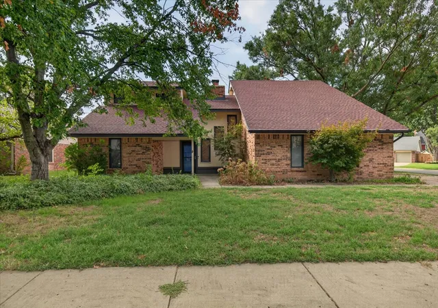 Photo 1 of Sale Pending at 6883 Lee Dr, Bartlesville, OK 74006 | MLS# 2634975 | Listing updated on 2026-09-26
